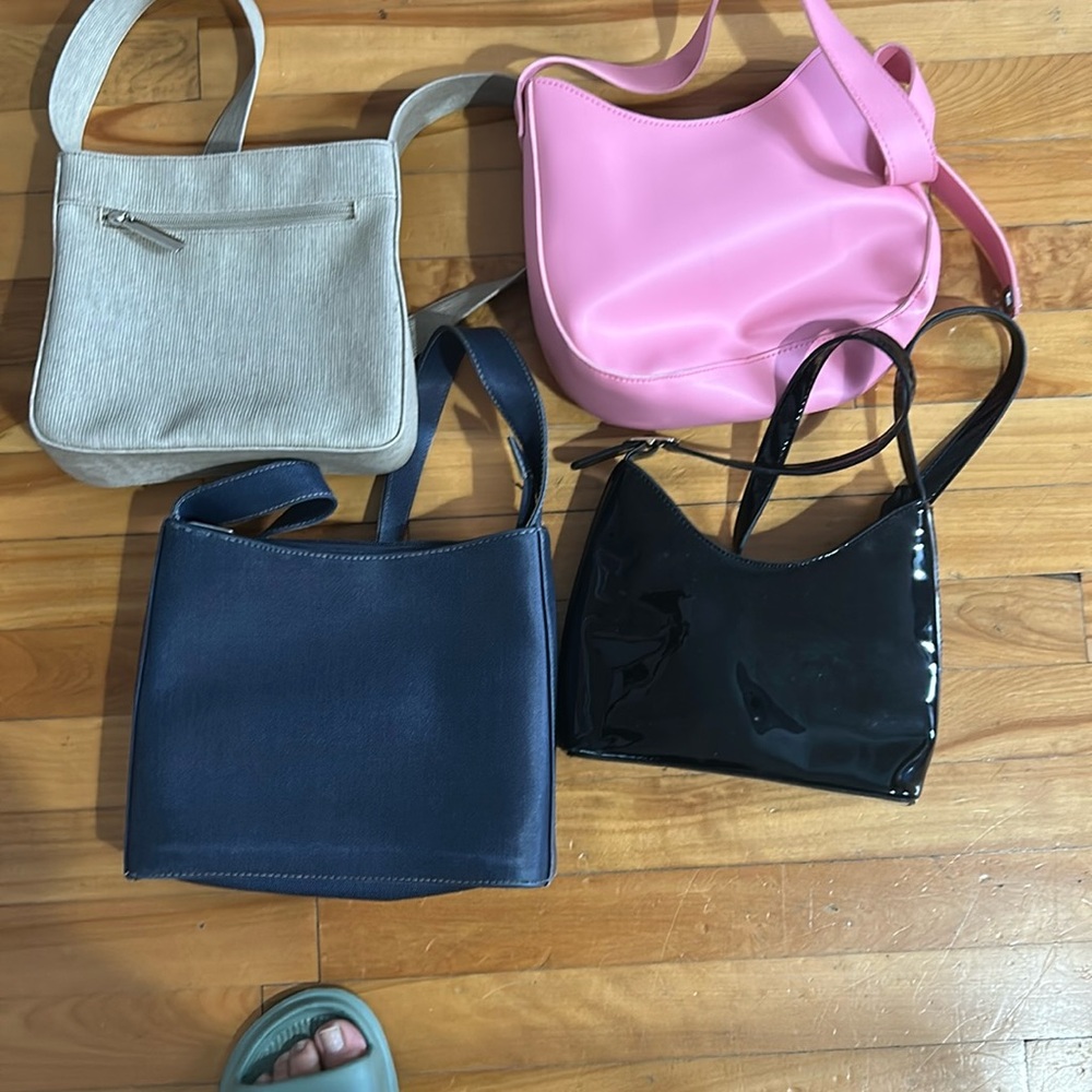 Lot of 4 purses